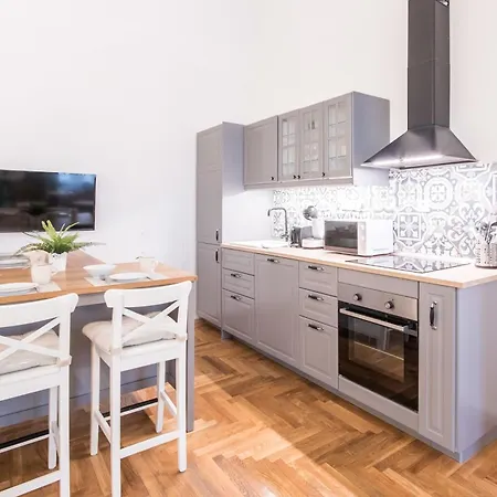 Super - Quiet Sleep * Budapest