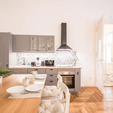 Super - Quiet Sleep Apartment