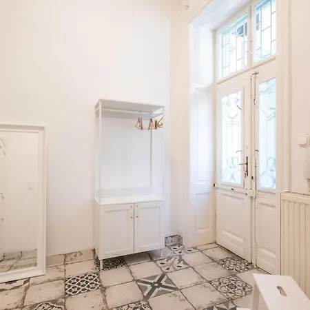 Super - Quiet Sleep * Budapest